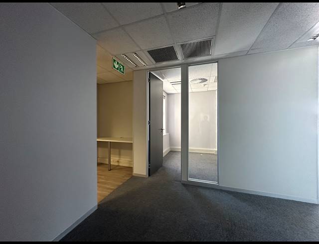 680M² OFFICE TO LET IN CENTURION CENTRAL